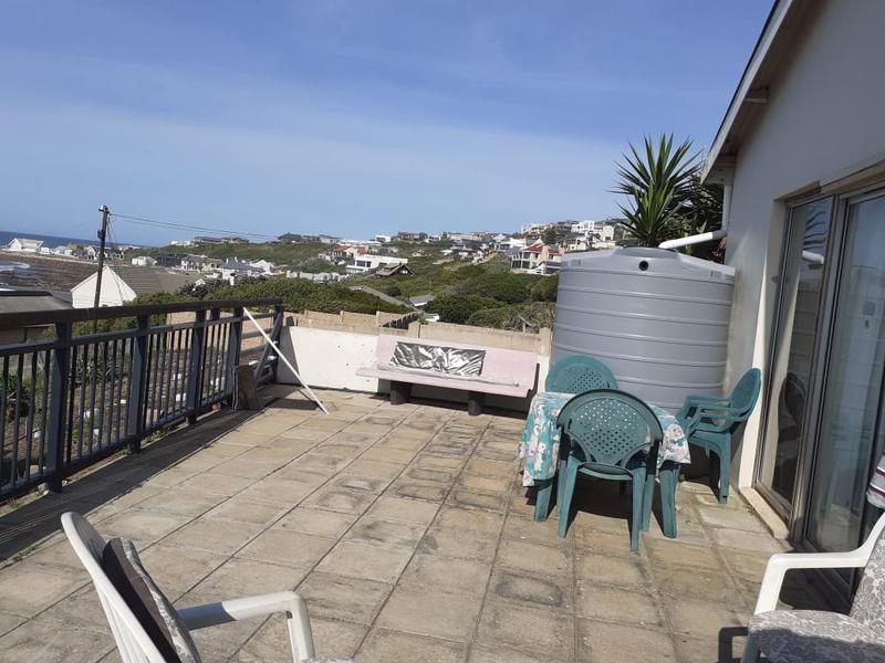 8 Bedroom Property for Sale in Jongensfontein Western Cape